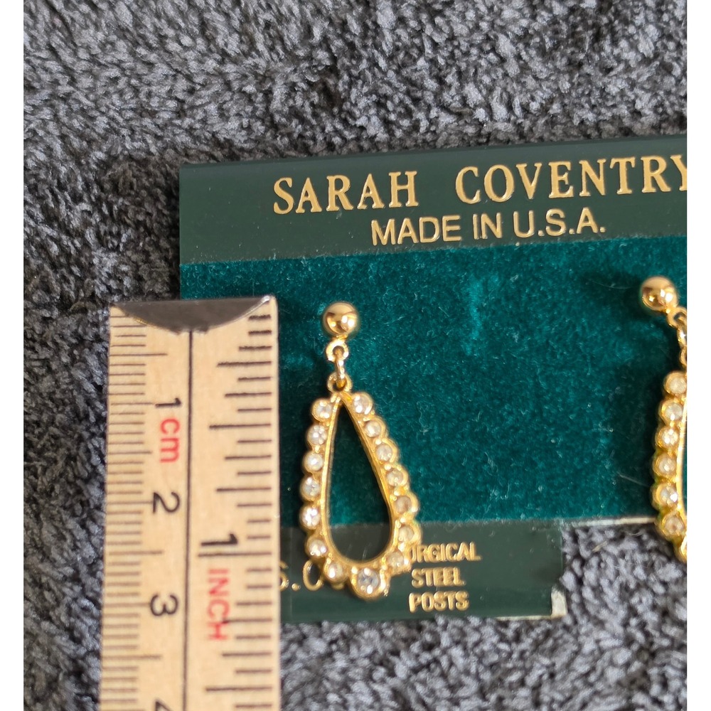 Vtg Sarah Coventry Gold Tone Rhinestone Teardrop Drop Earrings Surgical‎ Steel - Picture 4 of 5